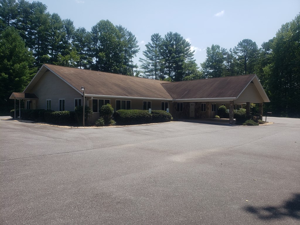 115 Mountain Home Nursing Lane