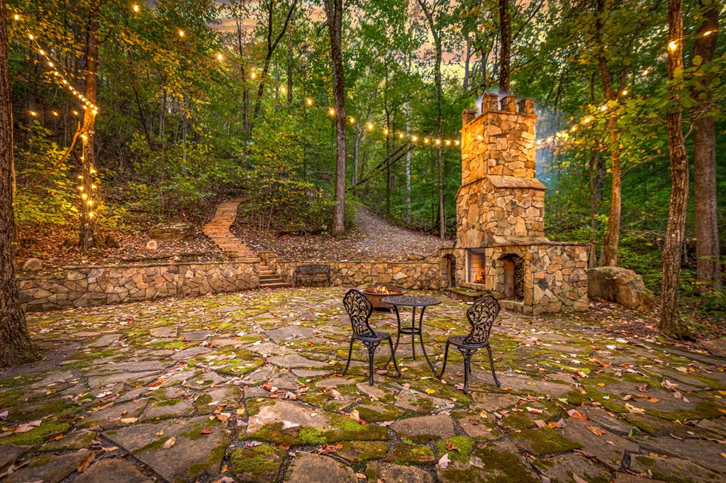 211 Moss Creek Trail