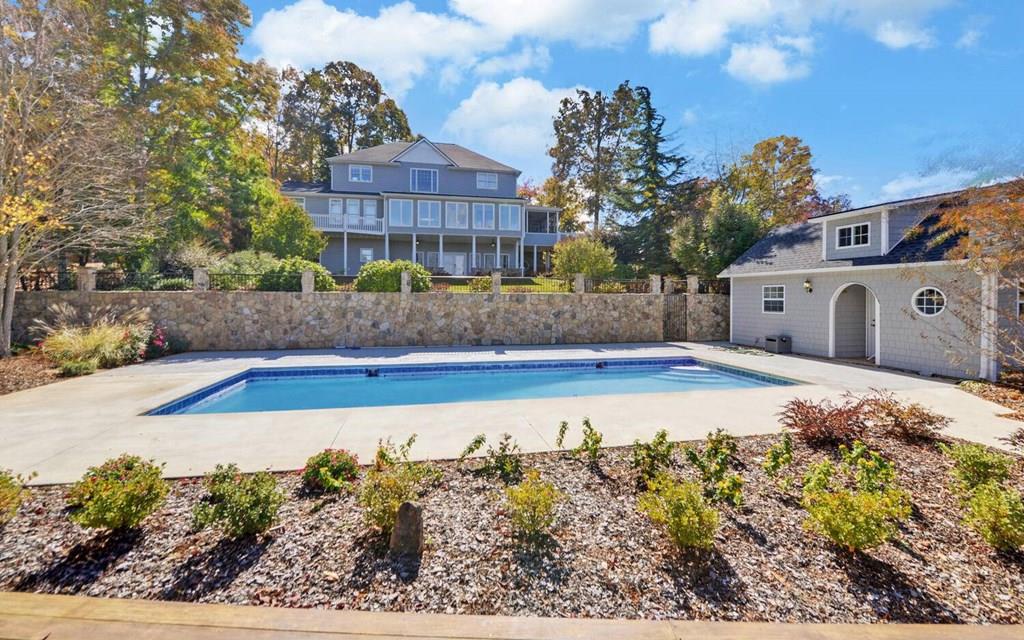 Hiawassee, Georgia, 30546, United States, 8 Bedrooms Bedrooms, ,6 BathroomsBathrooms,Residential,Active,1821974