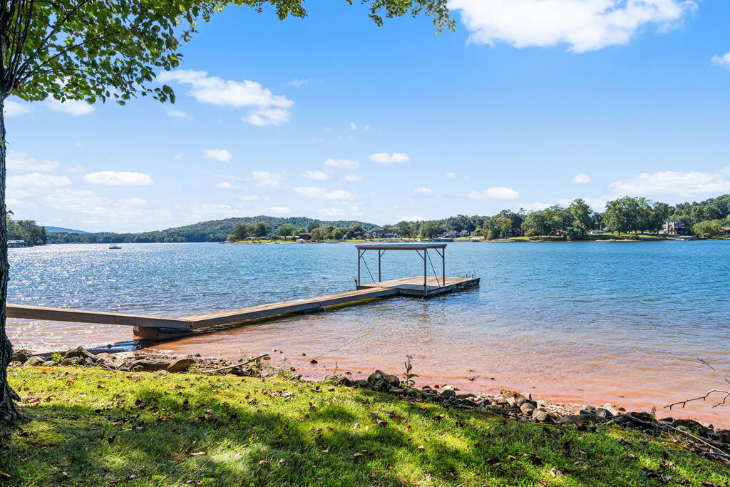 414 Mccracken Point