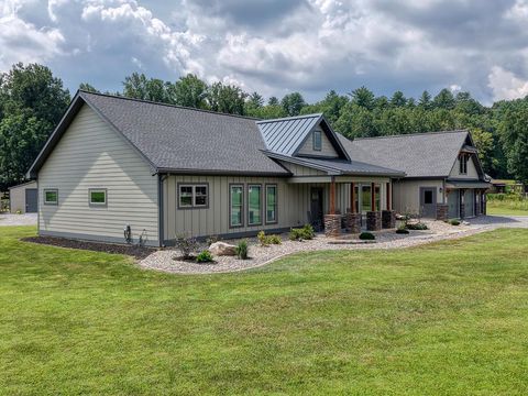 186 Rice Landing Ct. Hayesville NC 28904