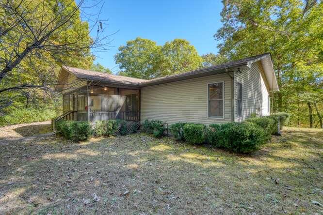 1098 Hollybrook Drive