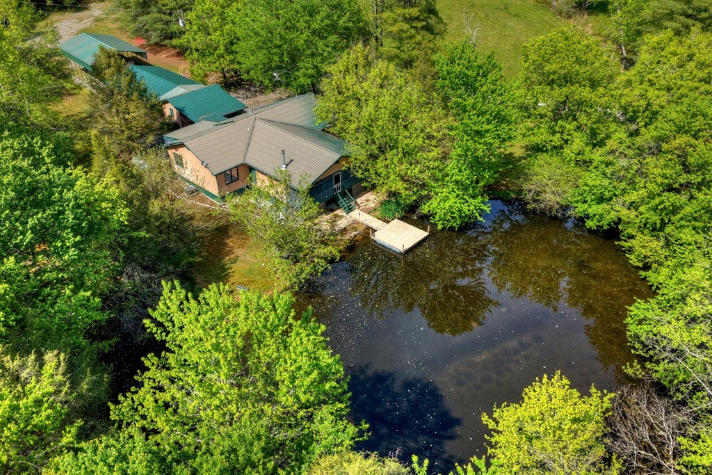 111 Candlewood Lane