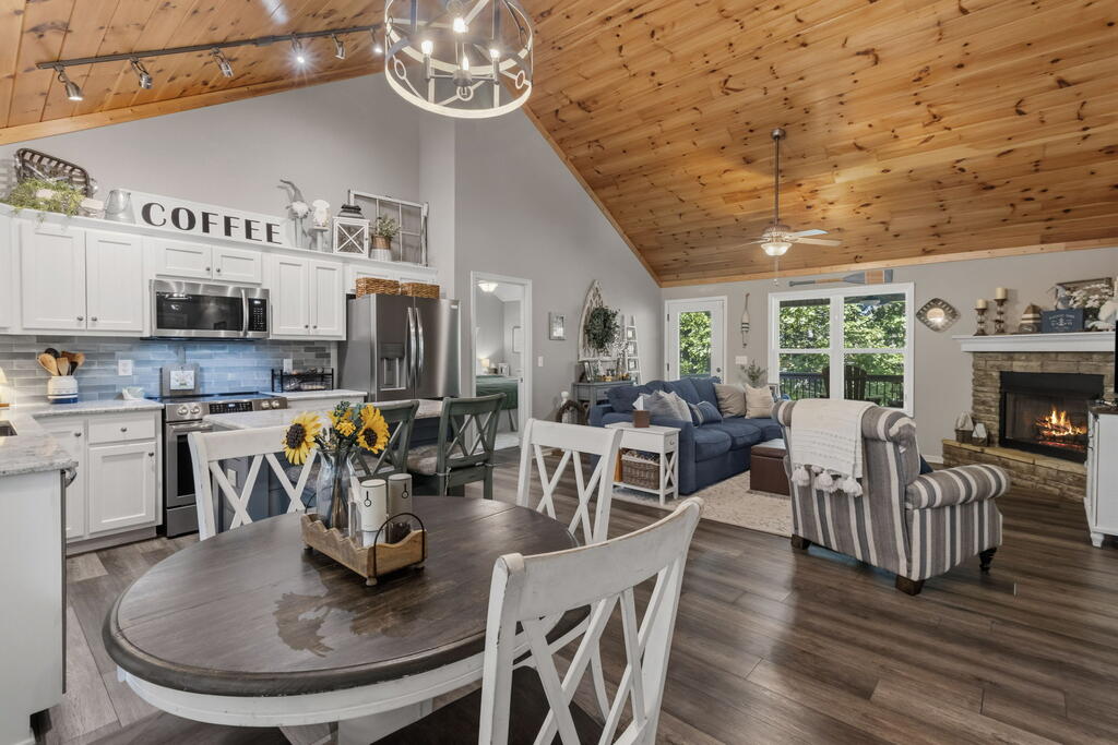 20 Foxhound Court