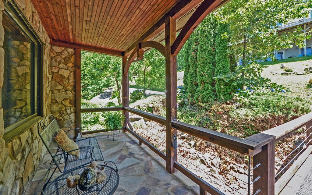 464 Sunset Drive