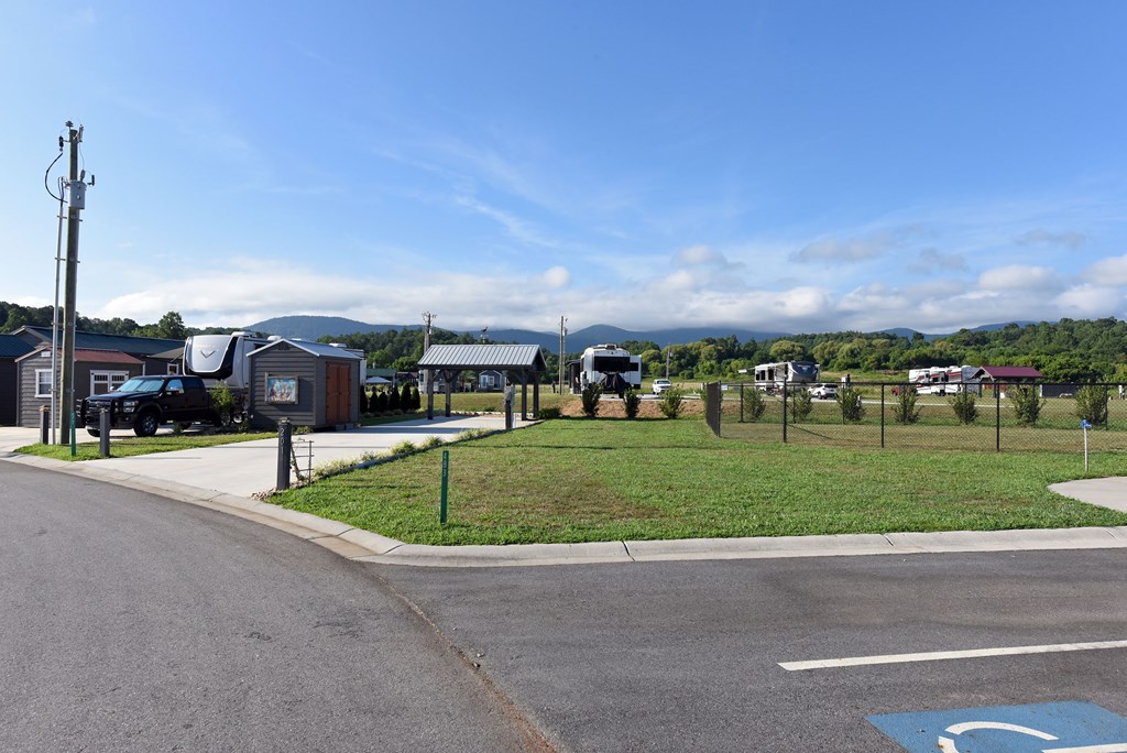 477 Mountain Creek Road