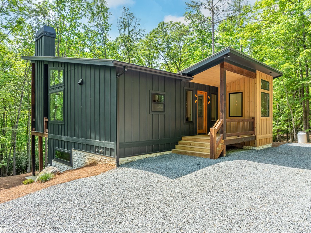 221 Goldmine Road