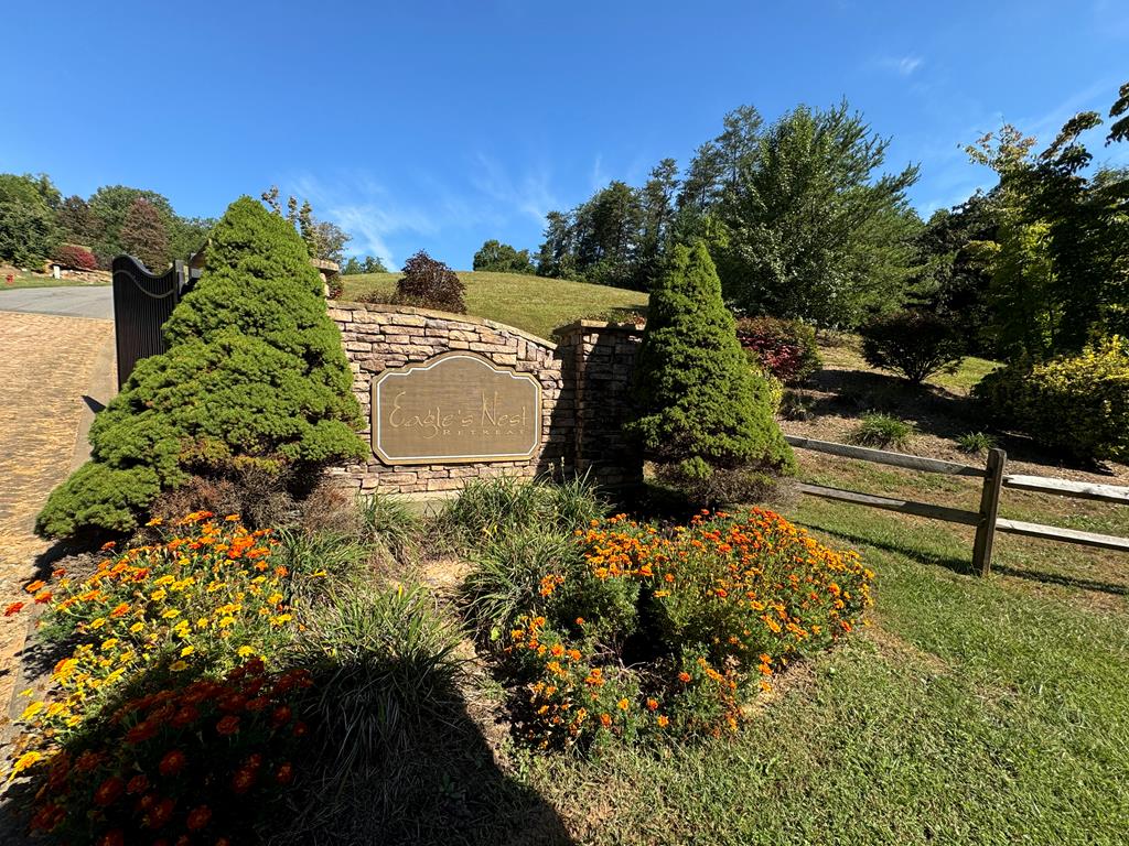 283 Golden Eagle Circle