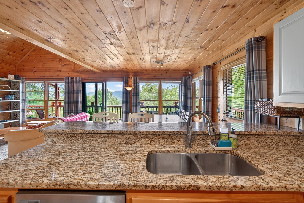 40 Foxfire Lane