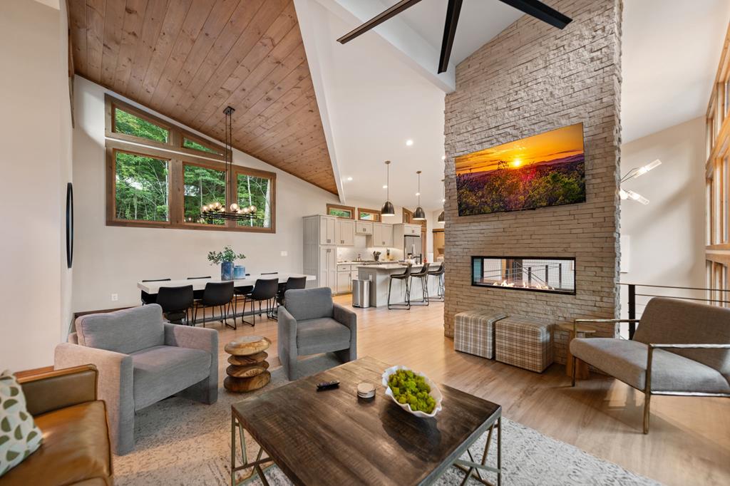 177 Creekside Landing