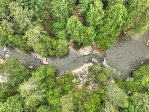 A home in Ellijay