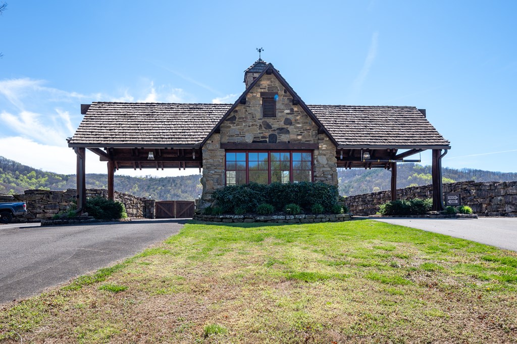 Lot 7R Mountain Falls Loop