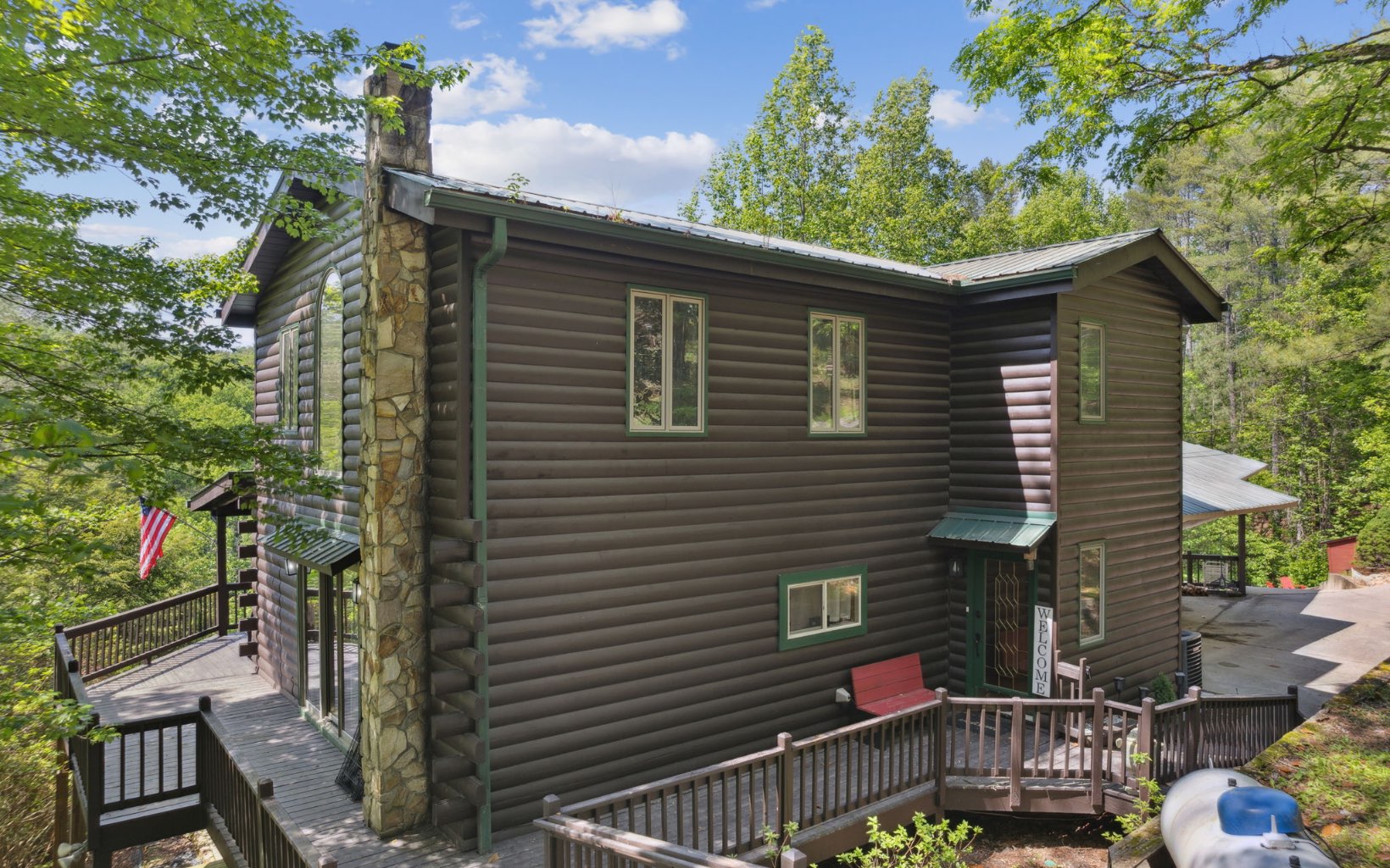 462 Lyric Lane
