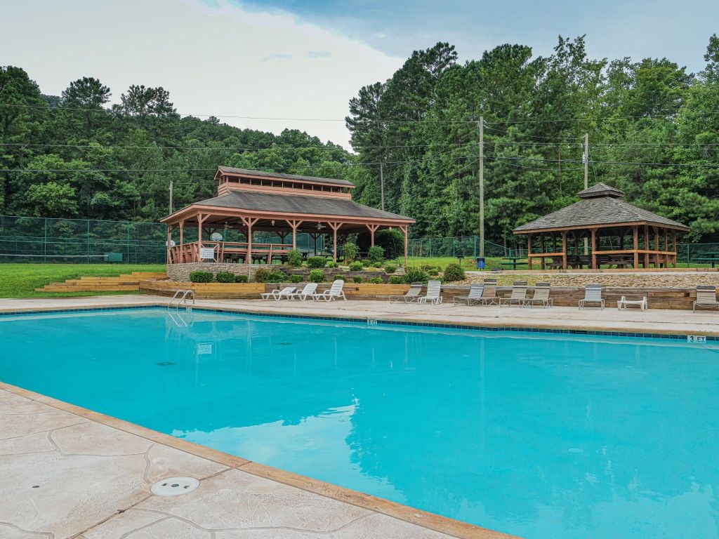 965 NE Raccoon Ridge