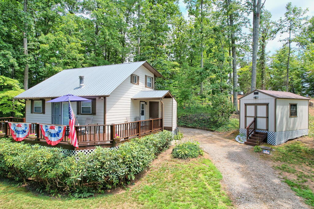 3259 Coffey Lane