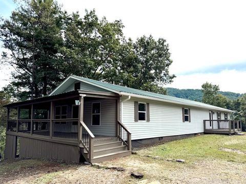 A home in Hiawassee