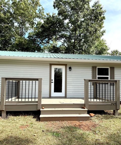 A home in Hiawassee