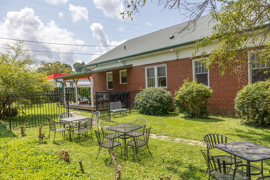 32 Toccoa Avenue