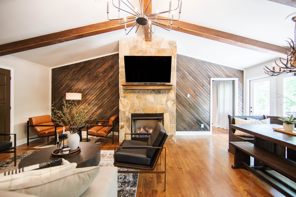 33 Pigeon Creek Drive