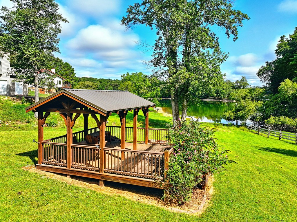 27 Twin Brook Drive