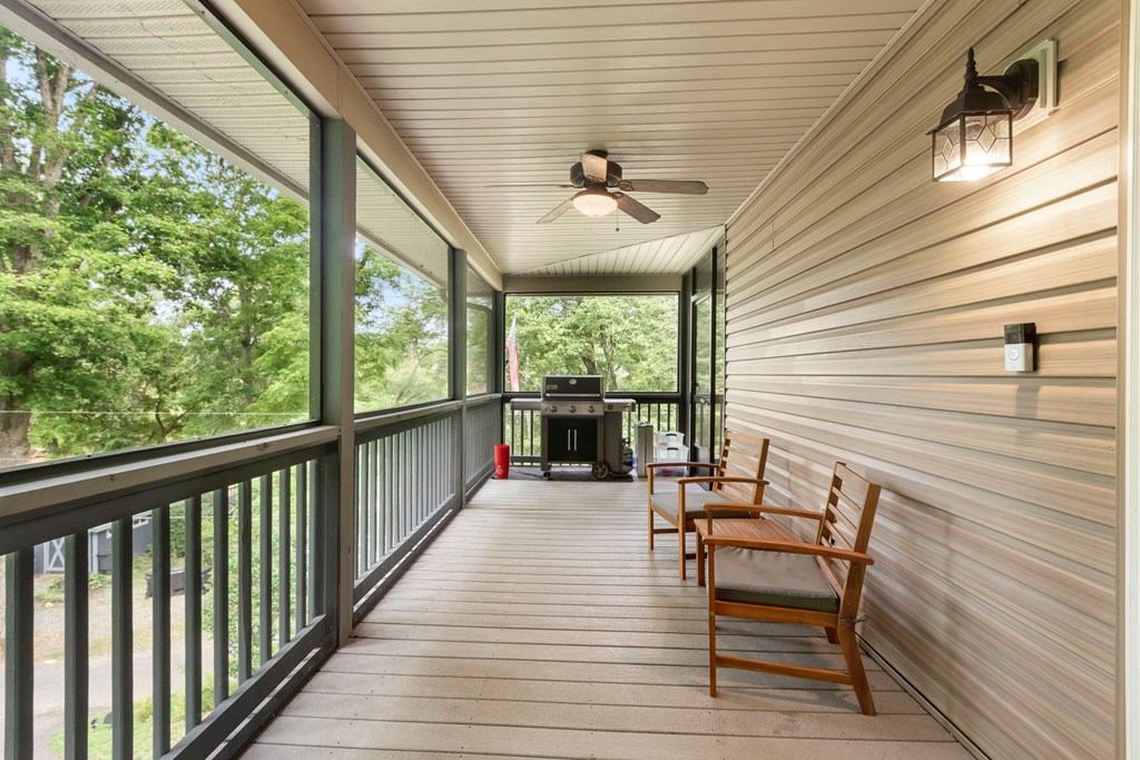 204 Hiawassee River Road