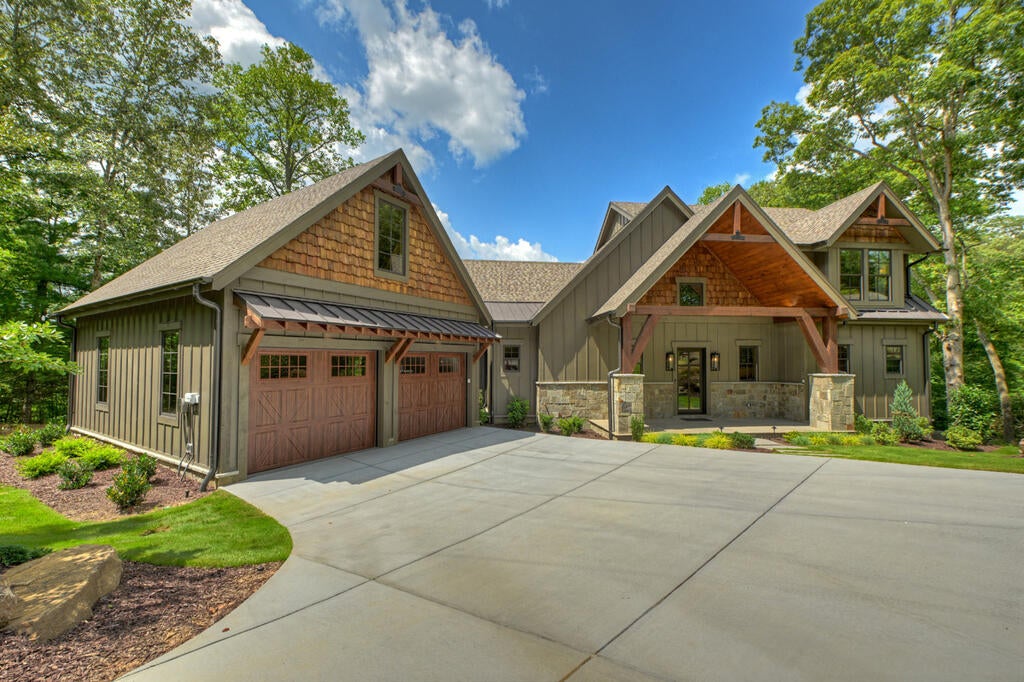 124 Hardwood Court