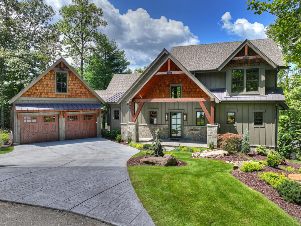 124 Hardwood Court
