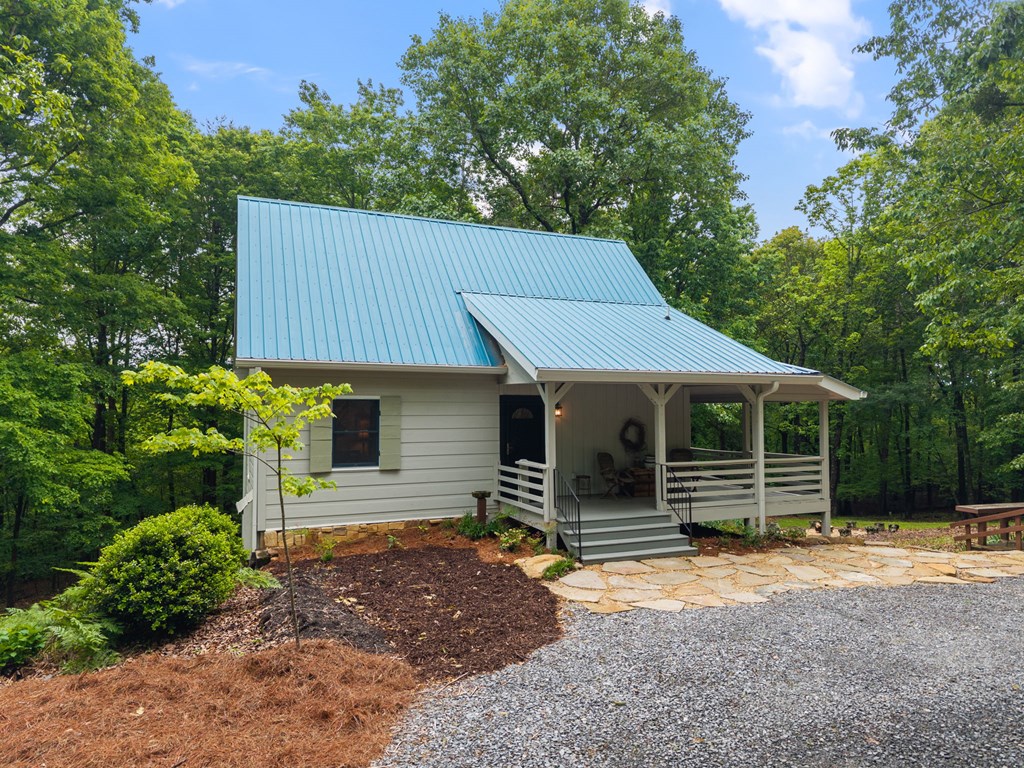 219 Ravencliff Road