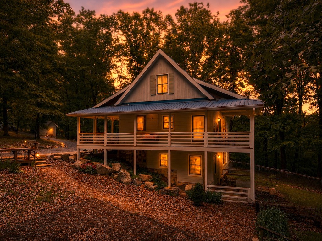 219 Ravencliff Road
