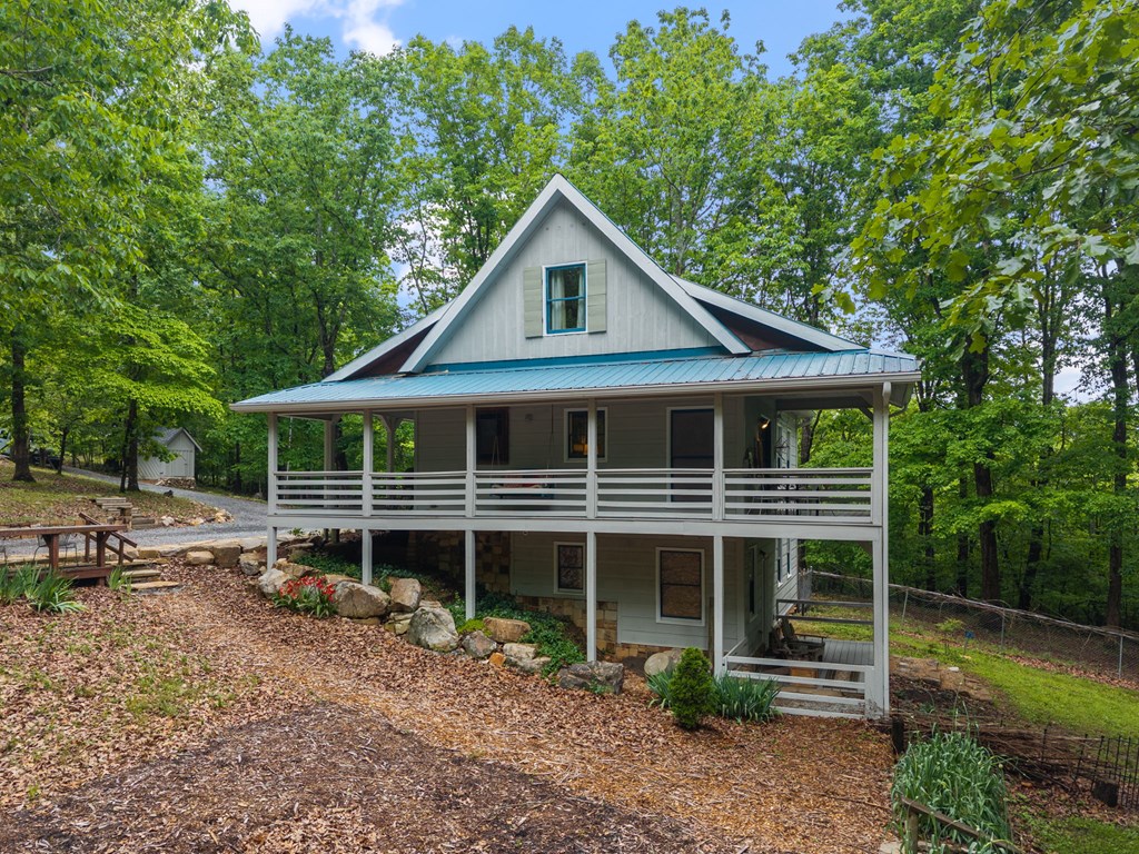 219 Ravencliff Road
