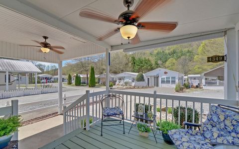 A home in Hiawassee