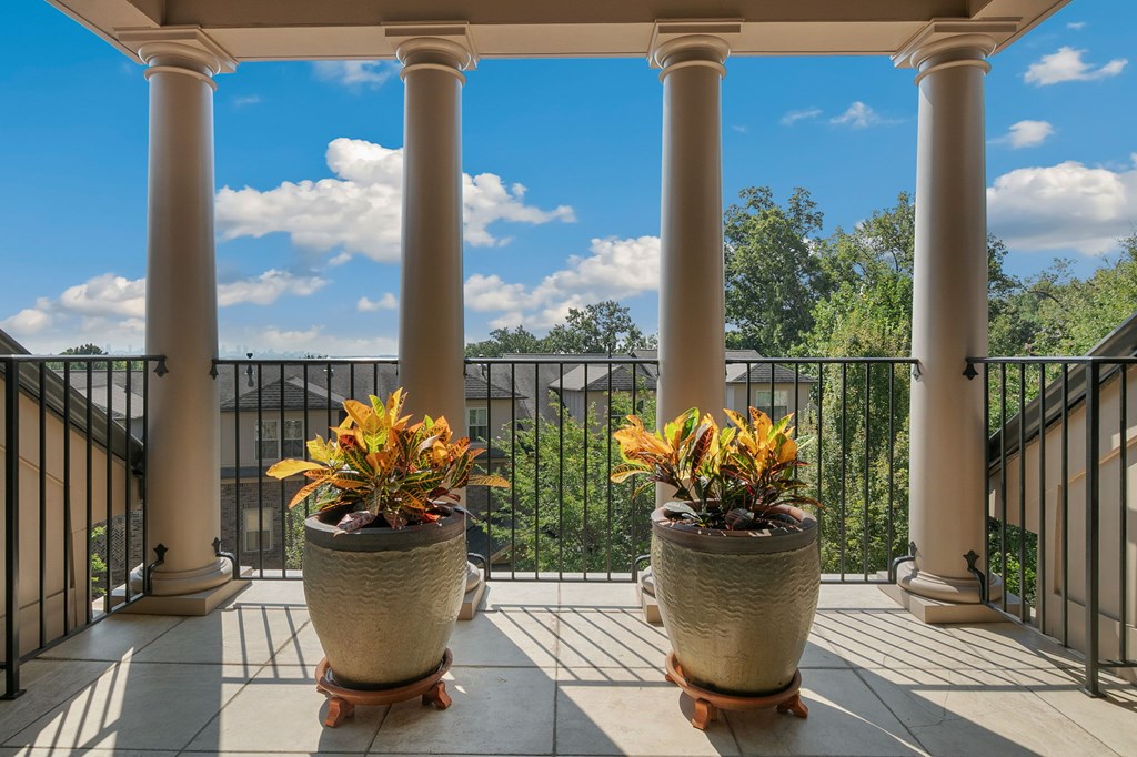 2767 Paces Lookout Lane Se