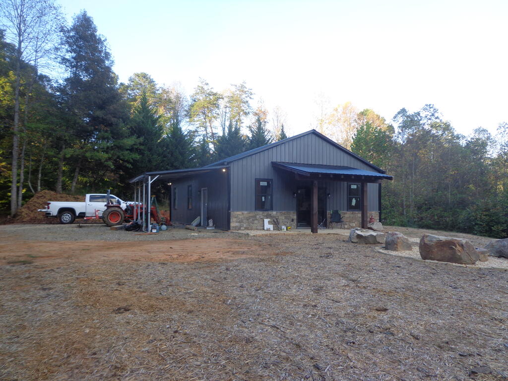 2907 Madola Road