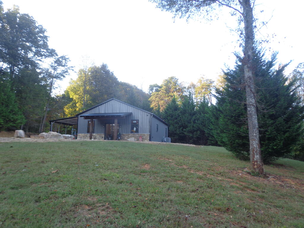 2907 Madola Road