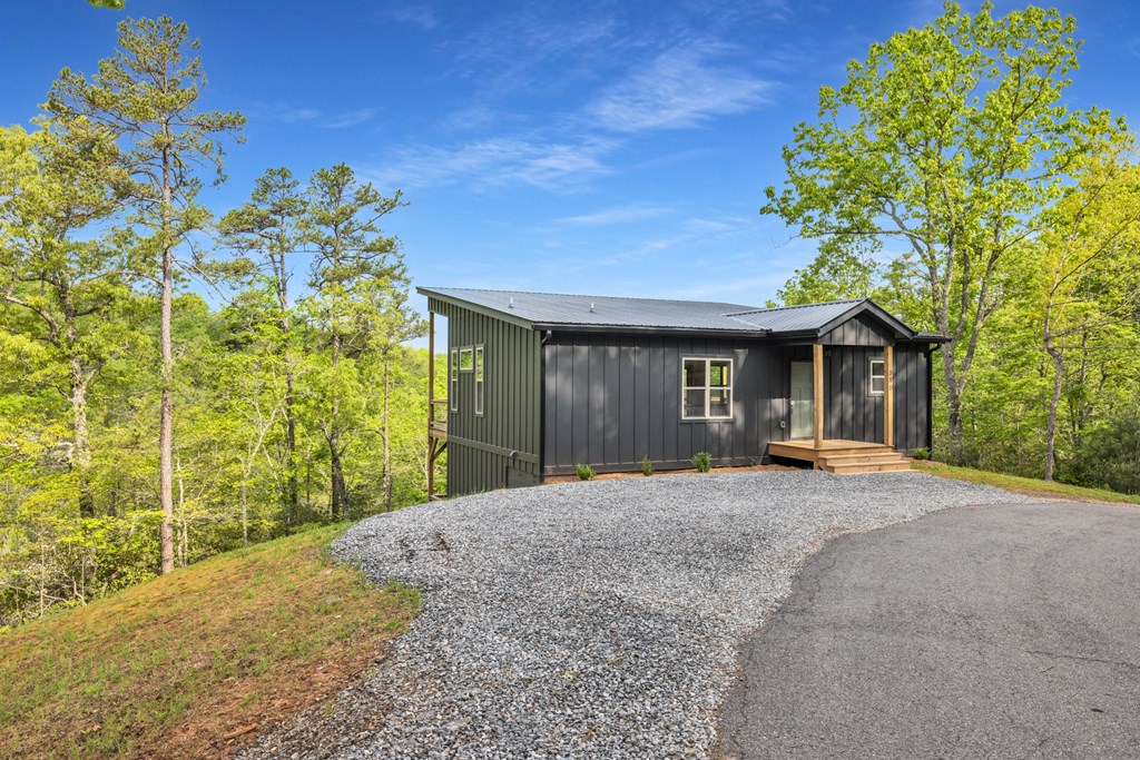 390 Fiddlers Way