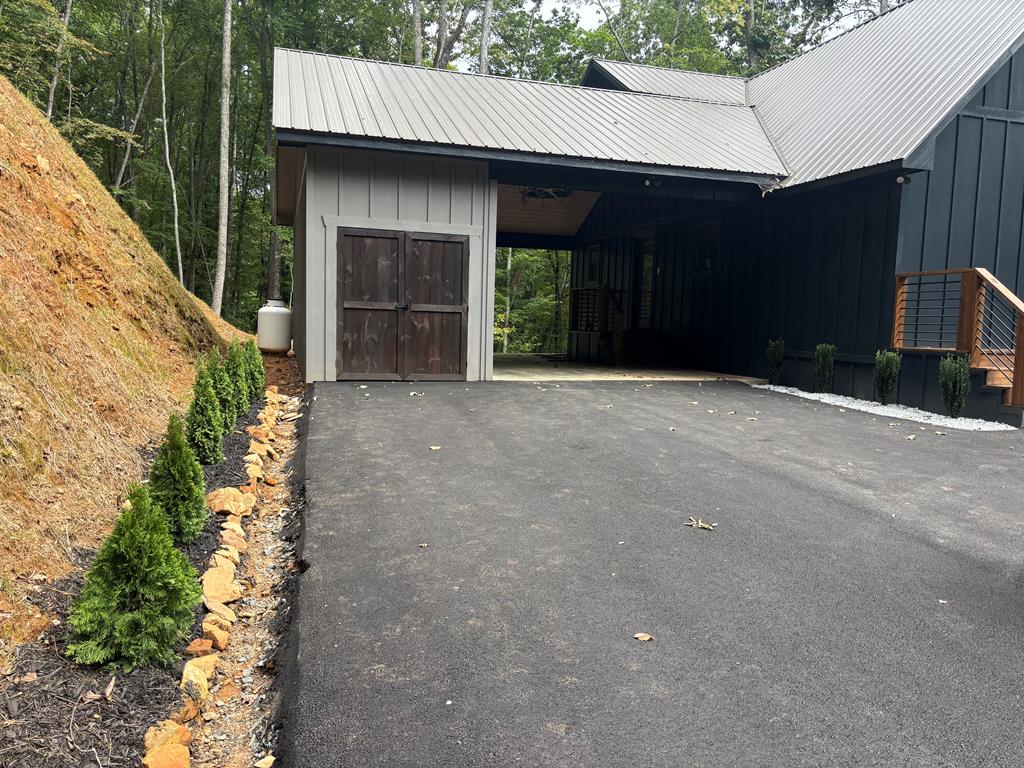 1264 Sunrock Mountain Road