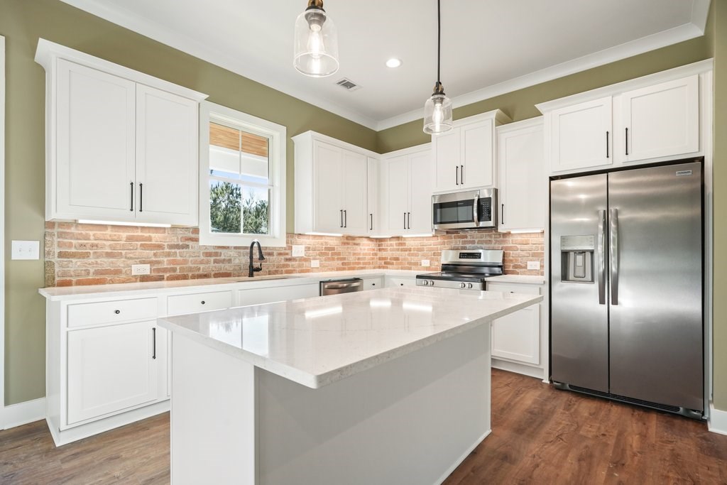 348 Redfield Way