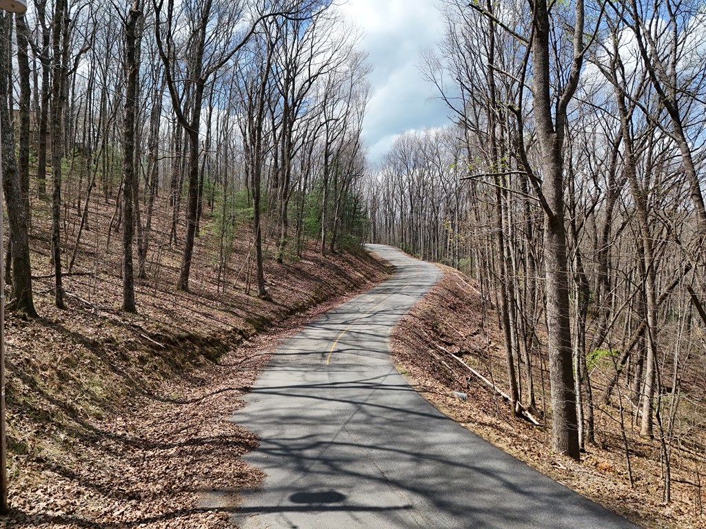 L129/124 Laurel Crossing