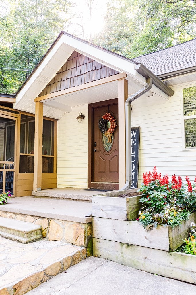 777 Williamstown Road