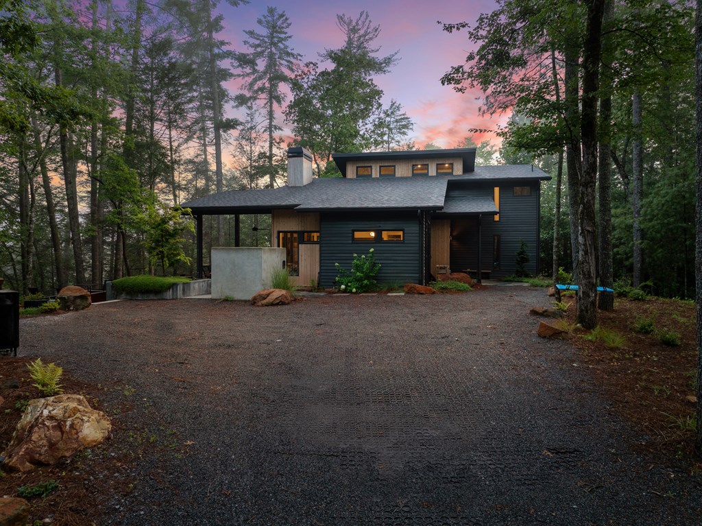 Ellijay, Georgia, 30540, United States, 4 Bedrooms Bedrooms, ,3 BathroomsBathrooms,Residential,Active,2017489