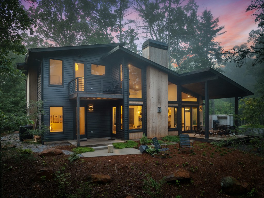 Ellijay, Georgia, 30540, United States, 4 Bedrooms Bedrooms, ,3 BathroomsBathrooms,Residential,Active,2017489