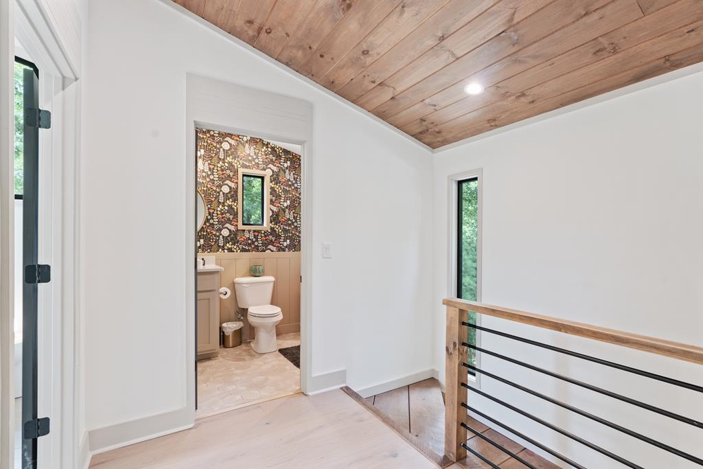 Ellijay, Georgia, 30540, United States, 4 Bedrooms Bedrooms, ,3 BathroomsBathrooms,Residential,Active,2017489