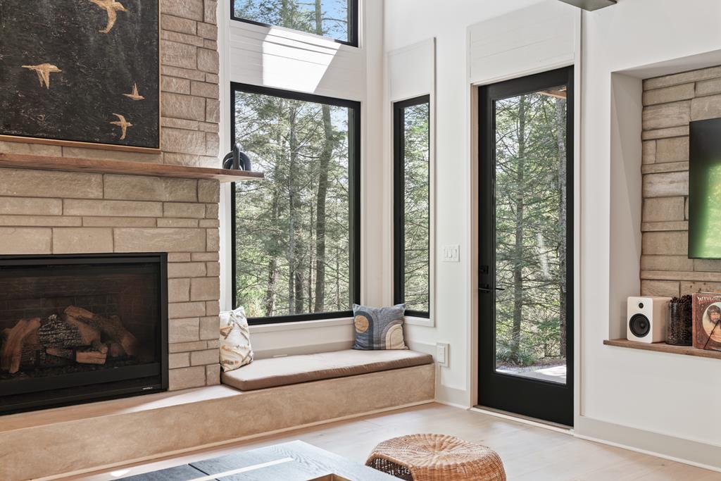 Ellijay, Georgia, 30540, United States, 4 Bedrooms Bedrooms, ,3 BathroomsBathrooms,Residential,Active,2017489