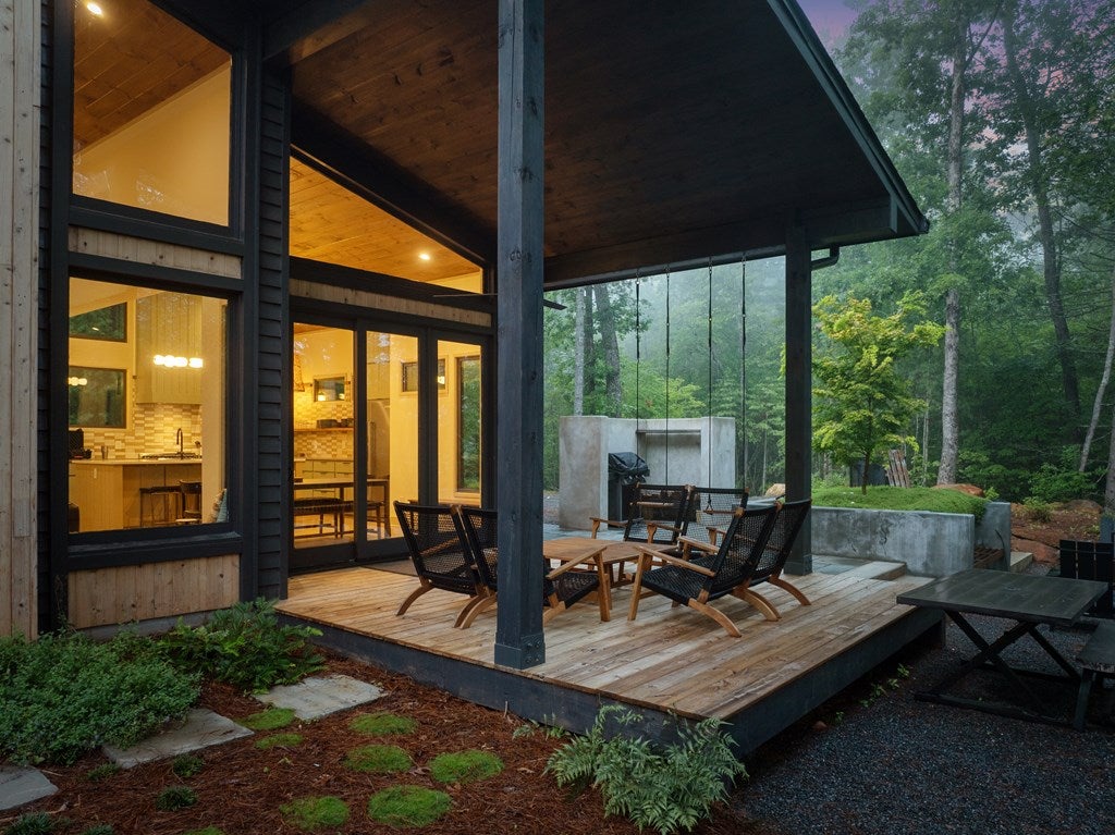 Ellijay, Georgia, 30540, United States, 4 Bedrooms Bedrooms, ,3 BathroomsBathrooms,Residential,Active,2017489