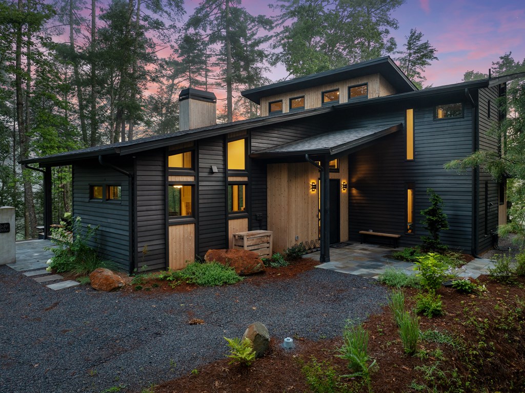 Ellijay, Georgia, 30540, United States, 4 Bedrooms Bedrooms, ,3 BathroomsBathrooms,Residential,Active,2017489