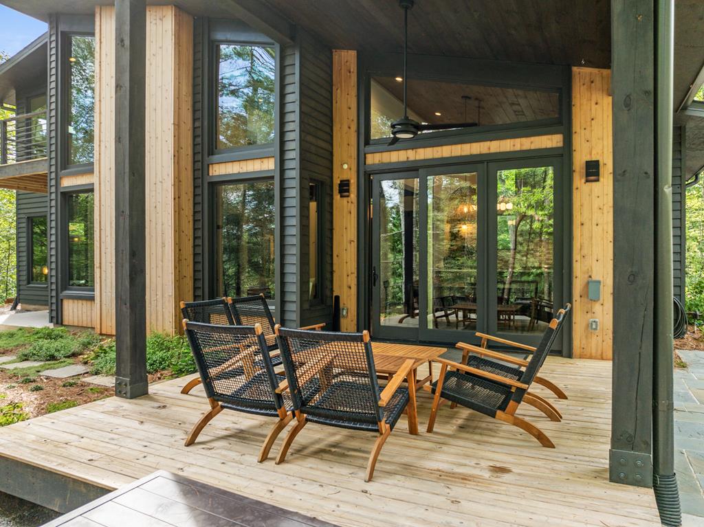 Ellijay, Georgia, 30540, United States, 4 Bedrooms Bedrooms, ,3 BathroomsBathrooms,Residential,Active,2017489