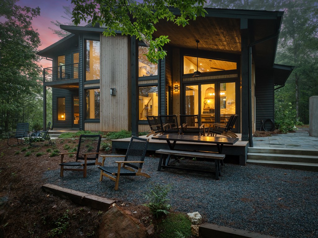 Ellijay, Georgia, 30540, United States, 4 Bedrooms Bedrooms, ,3 BathroomsBathrooms,Residential,Active,2017489