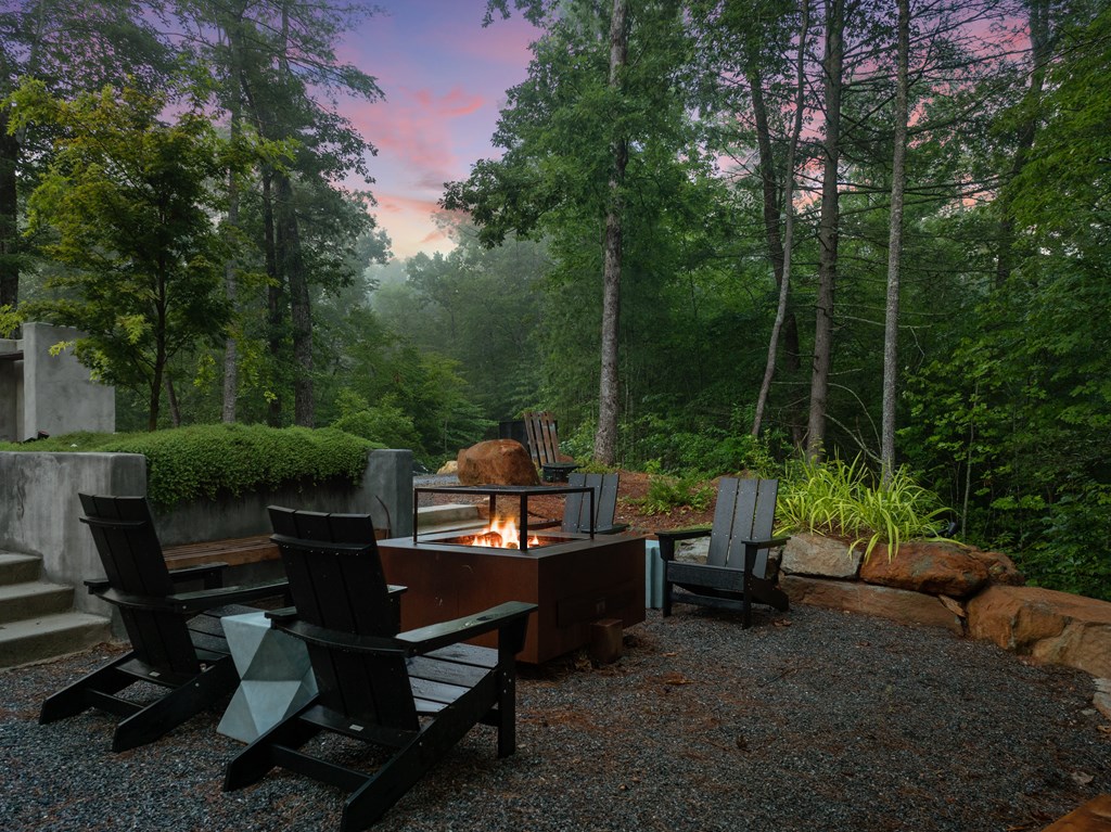 Ellijay, Georgia, 30540, United States, 4 Bedrooms Bedrooms, ,3 BathroomsBathrooms,Residential,Active,2017489