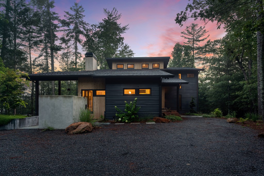 Ellijay, Georgia, 30540, United States, 4 Bedrooms Bedrooms, ,3 BathroomsBathrooms,Residential,Active,2017489