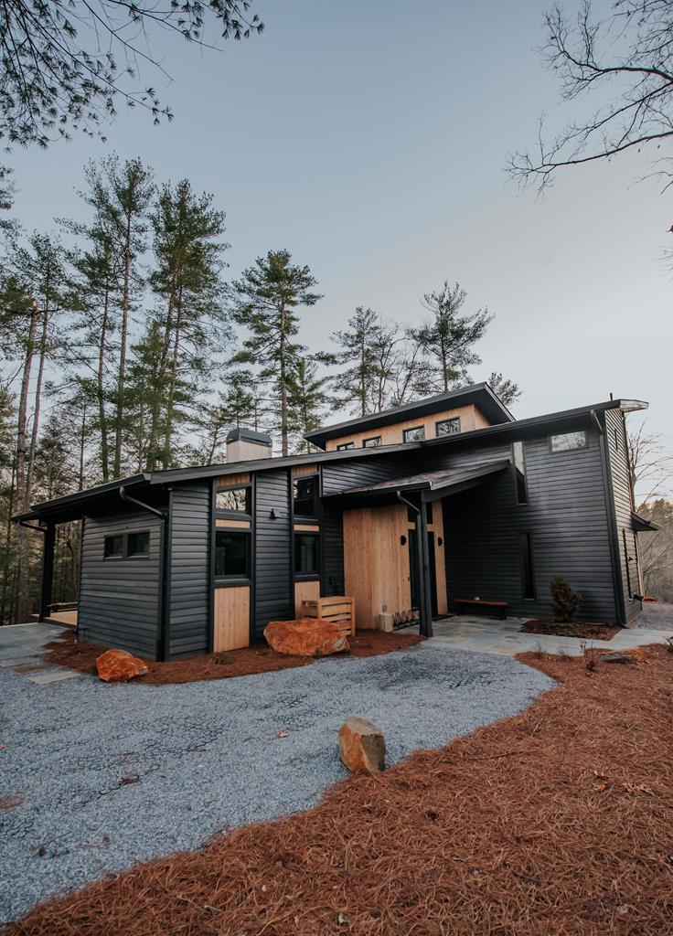 Ellijay, Georgia, 30540, United States, 4 Bedrooms Bedrooms, ,3 BathroomsBathrooms,Residential,Active,2017489